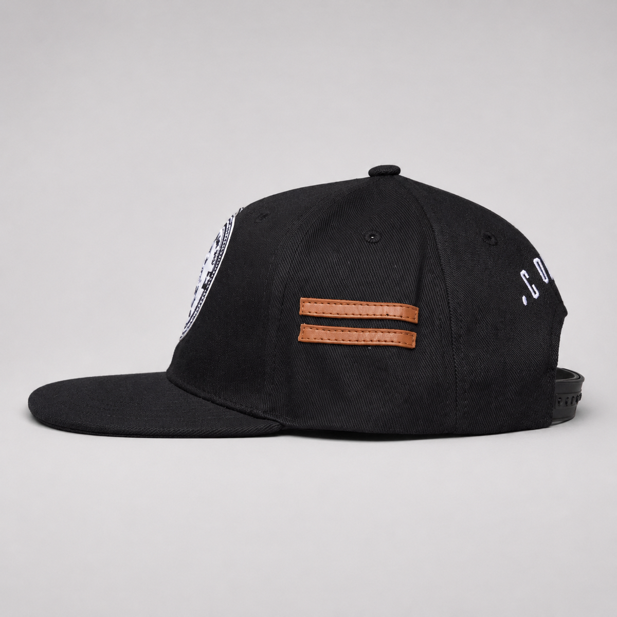Voyager Snapback Black view 2