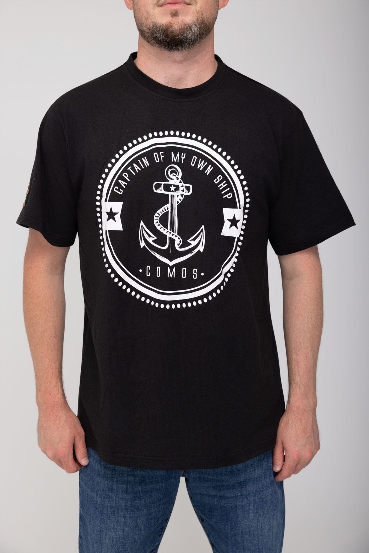 Voyager Tee Black model photo 1