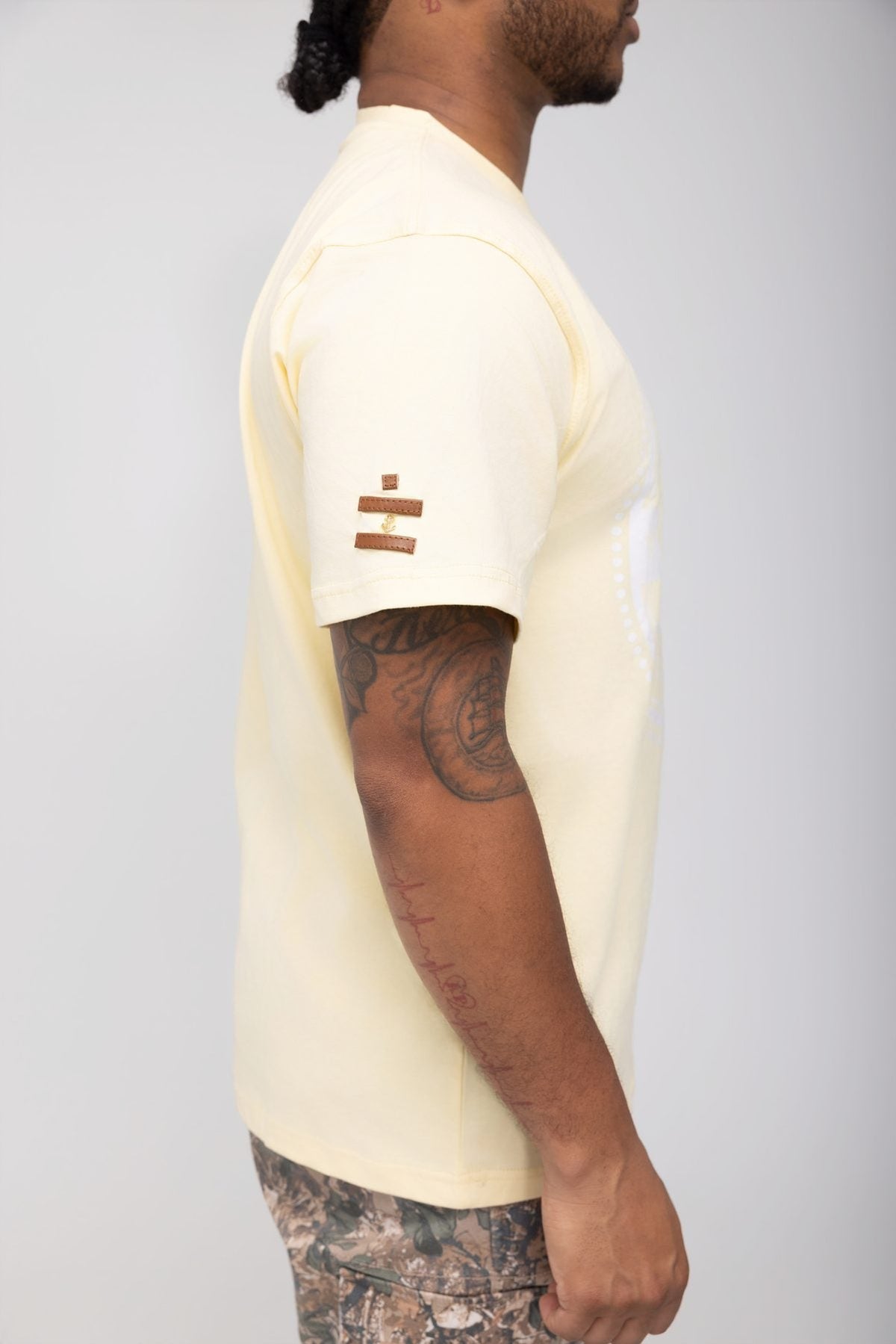 Voyager Tee Cream model photo 3