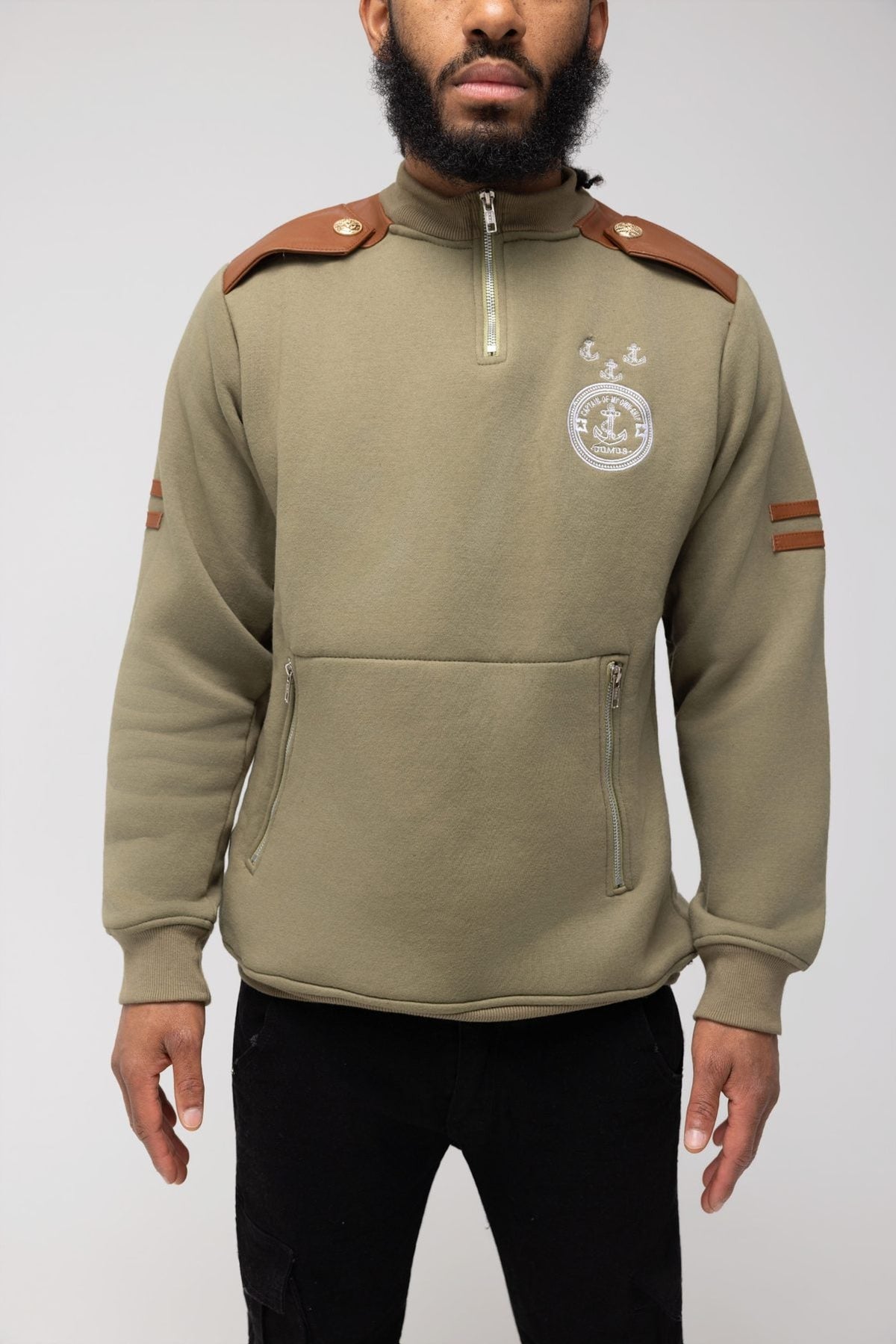 Voyager Quarter Zip Green model photo 1